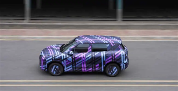比亚迪全新小型SUV“元UP”路试曝光：今年3月有望上市